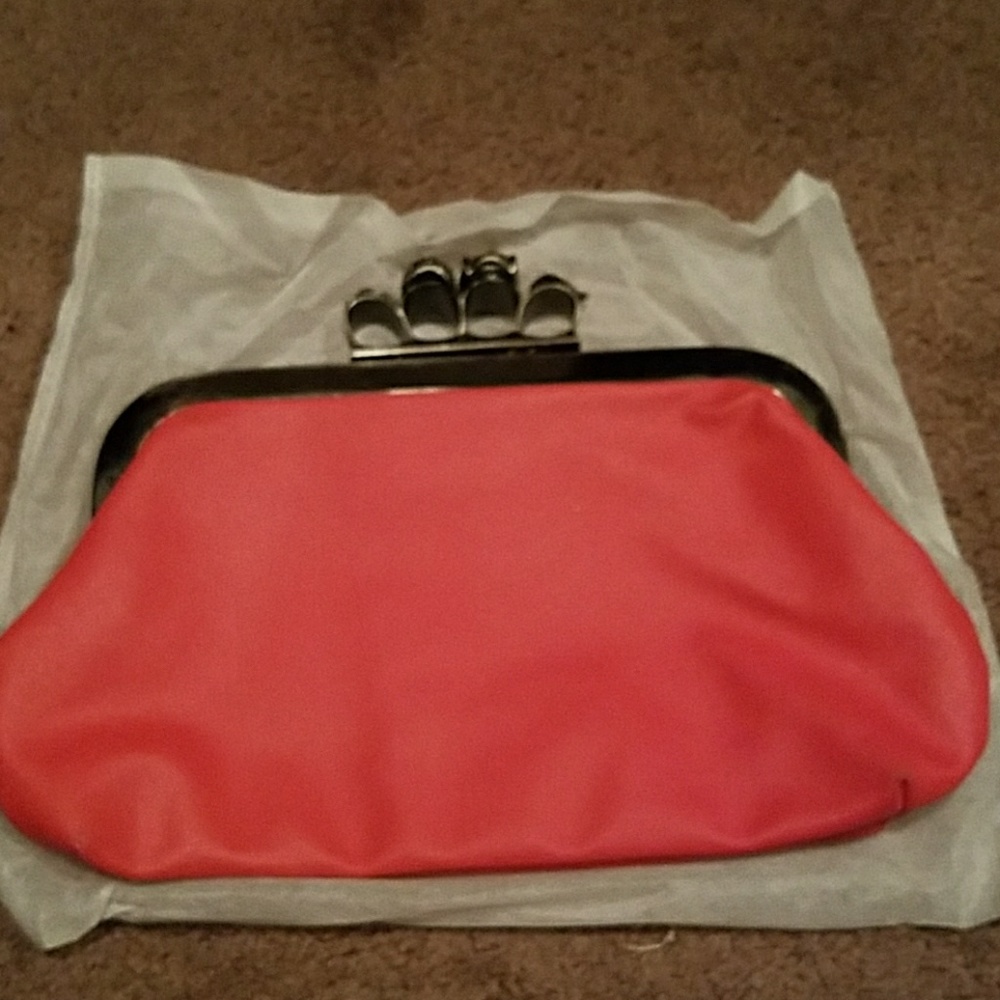 ❎SOLD❎Clutch